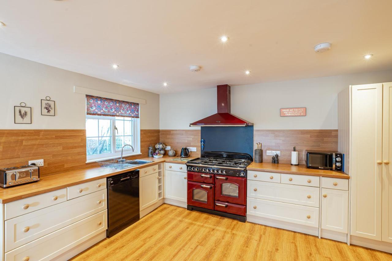 Sparrowhawk Cottage With Hot Tub Newton Stewart Buitenkant foto