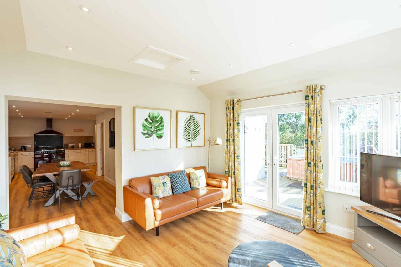 Sparrowhawk Cottage With Hot Tub Newton Stewart Buitenkant foto